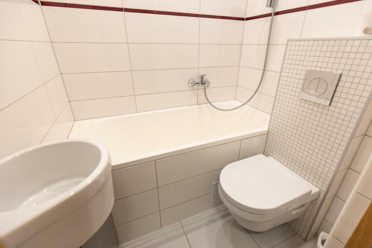 City Center Gauja Apartment Valmiera Buitenkant foto